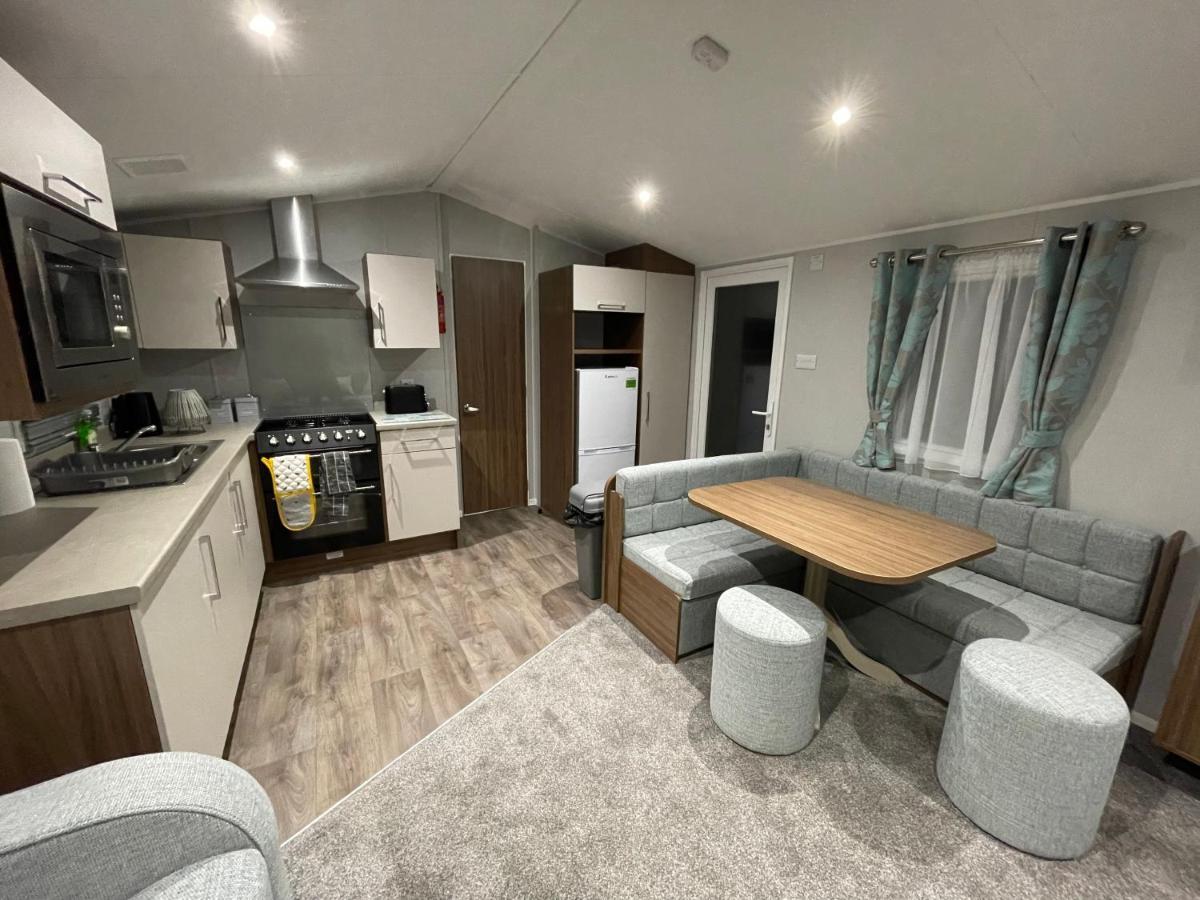 Tidal Caravan Minehead Exterior photo