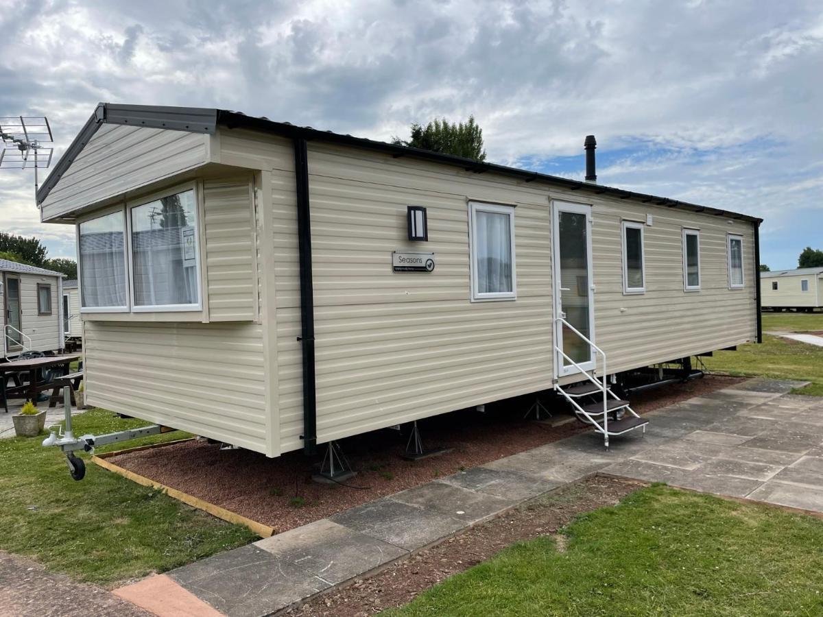 Tidal Caravan Minehead Exterior photo